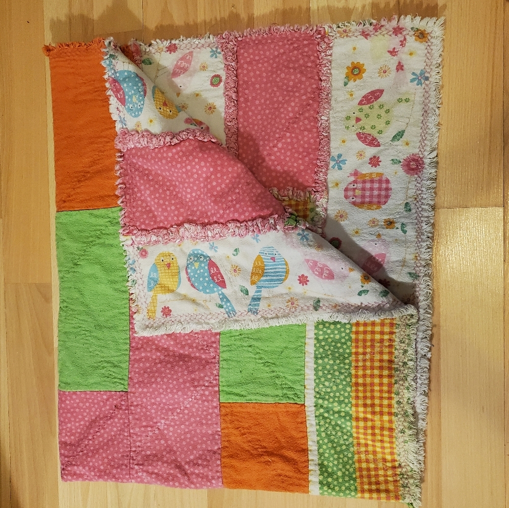 🐞3/33🐞 origional handmade crib blanket
